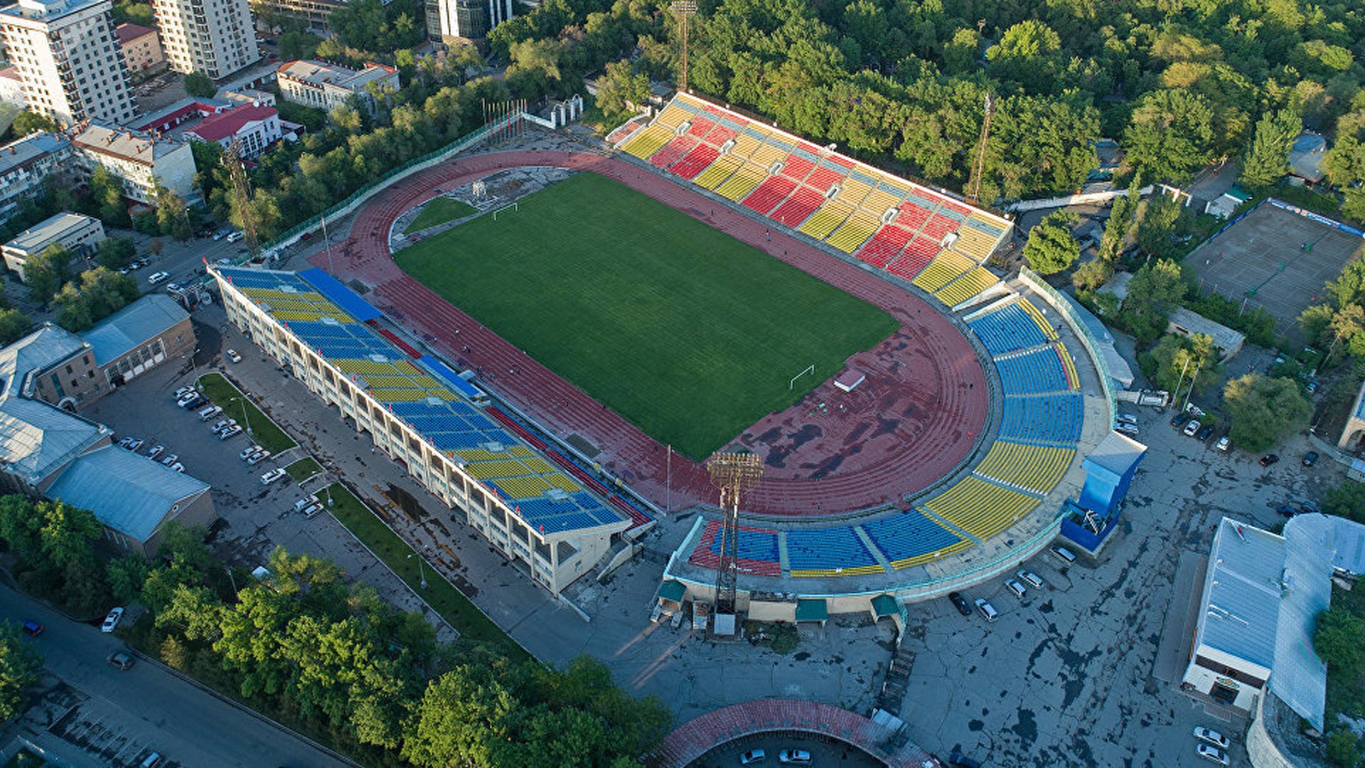 Stadion im. Dolena Omurzakova