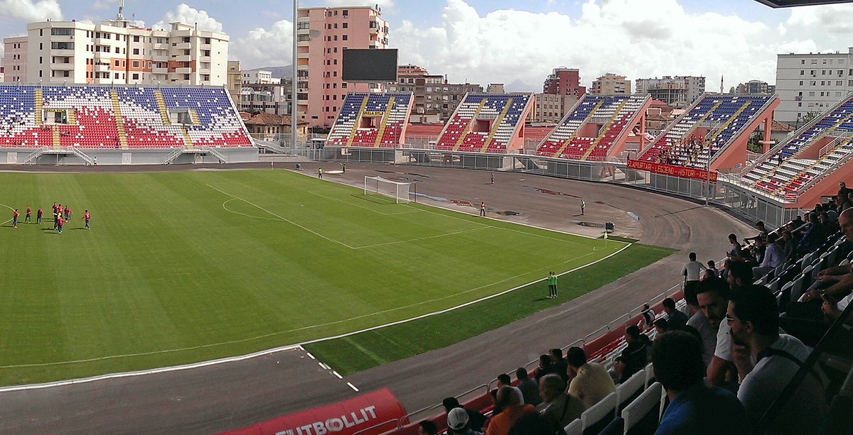 Stadiumi Loro Boriçi