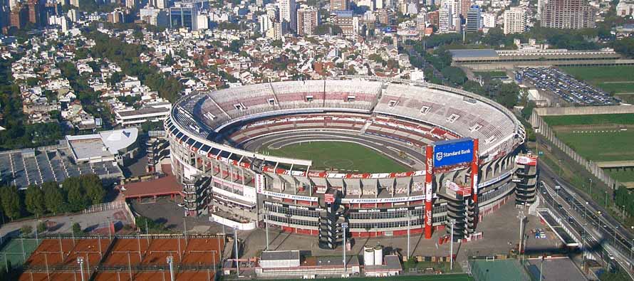 Estadio Monumental Antonio Vespucio Liberti